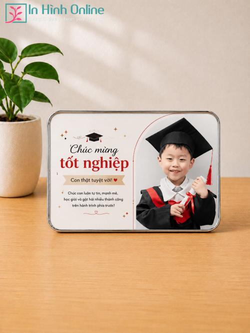Khung ảnh để bàn tốt nghiệp  cho trẻ