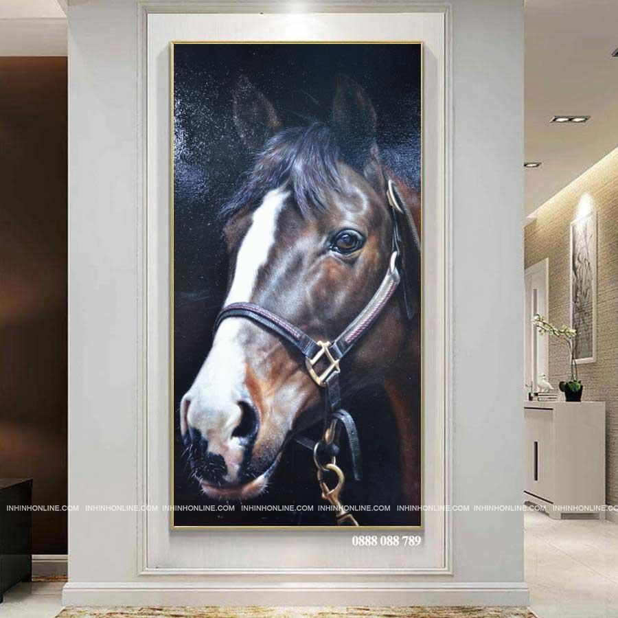 Tranh ngựa nâu trang trí lối ra vào