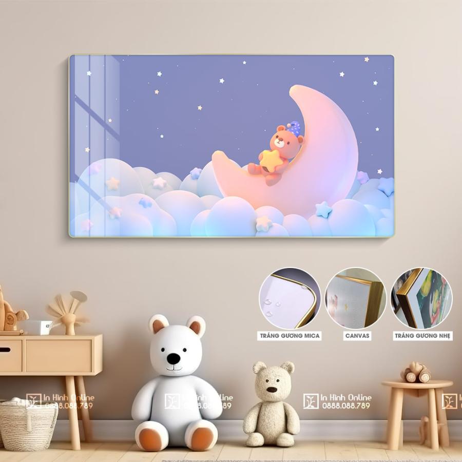Tranh phòng ngủ cho bé gấu bông nằm trên vầng trăng