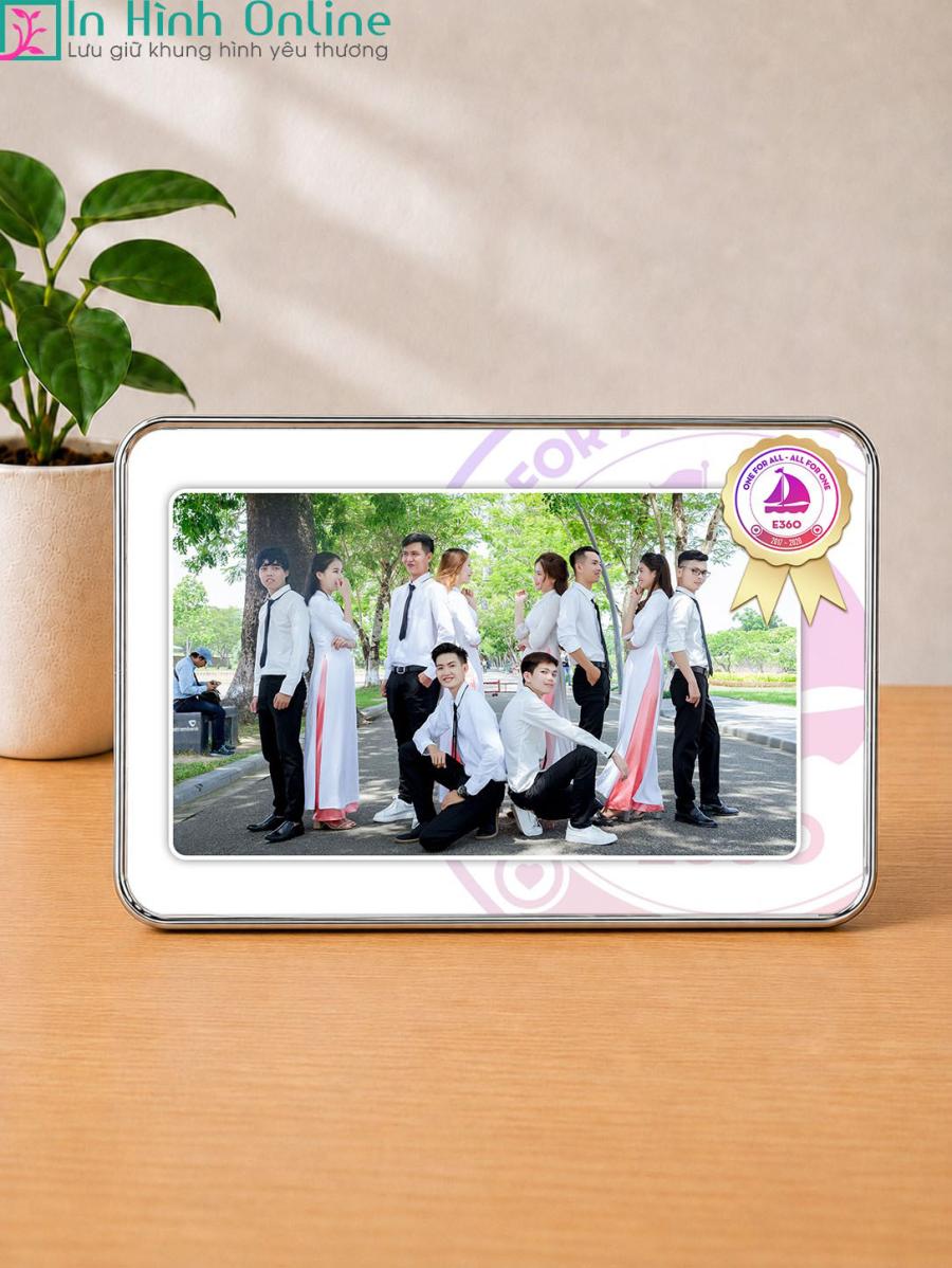 Khung ảnh logo lớp theo yêu cầu